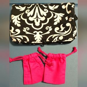 Thirty-one travel pouches